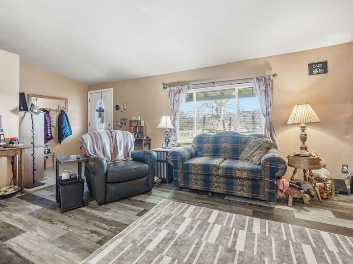 Property Photo:  125 W Oregon Avenue  OR 97601 