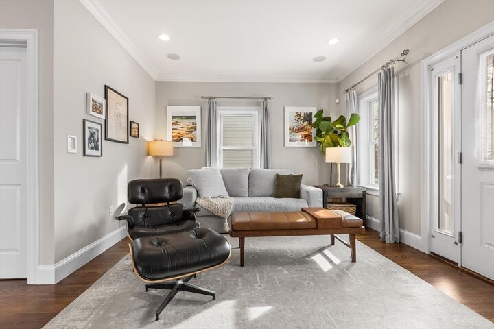 Property Photo:  7 Burgoyne St 1  MA 02124 