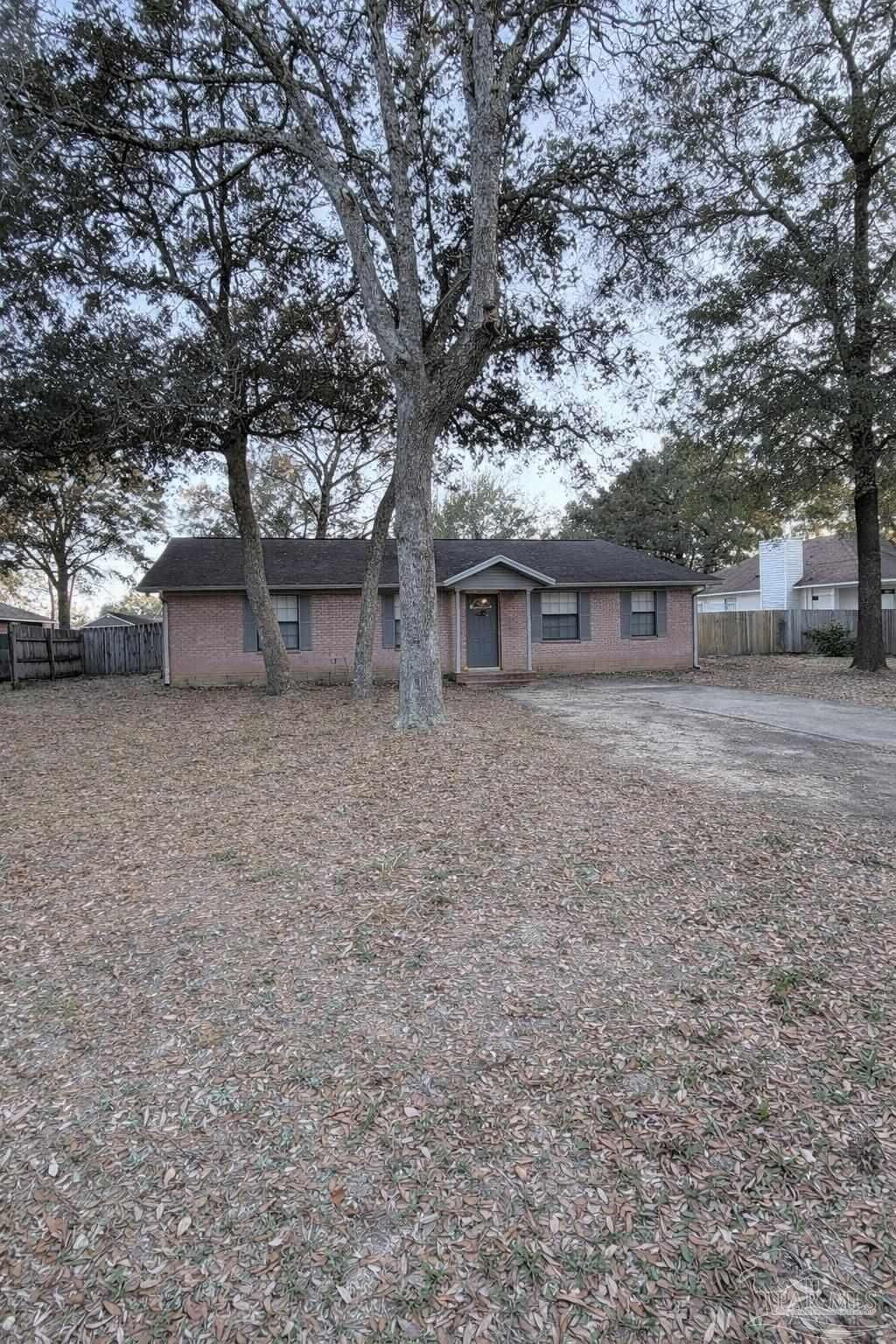 Property Photo:  6023 Hamilton Bridge Rd  FL 32570 