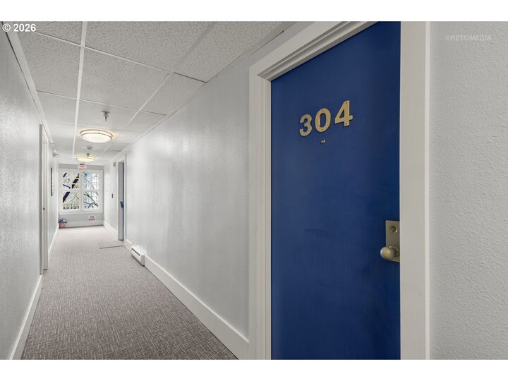 Property Photo:  1829 NW Lovejoy St 304  OR 97209 