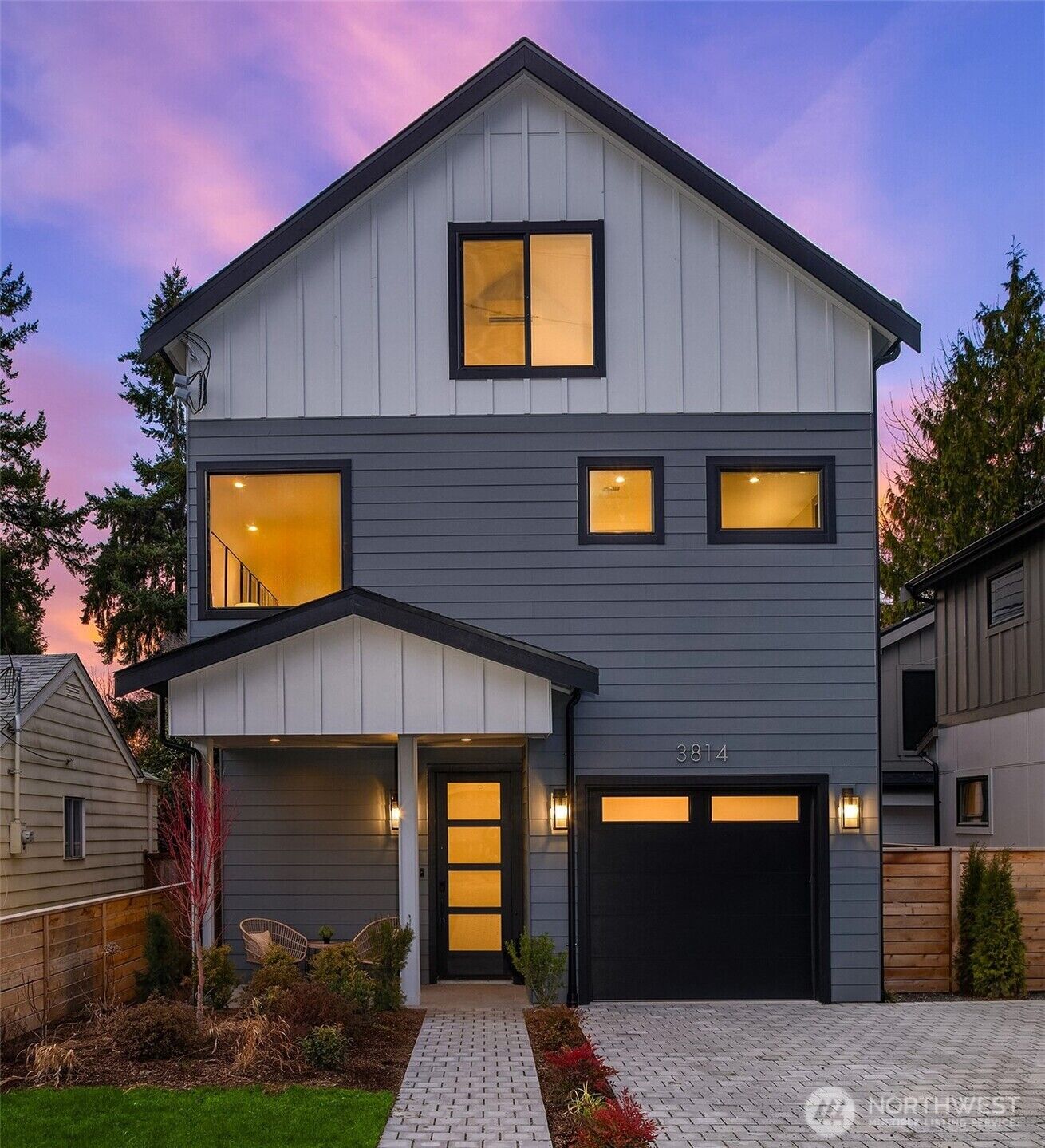 Property Photo:  3814 NE 89th Street  WA 98115 