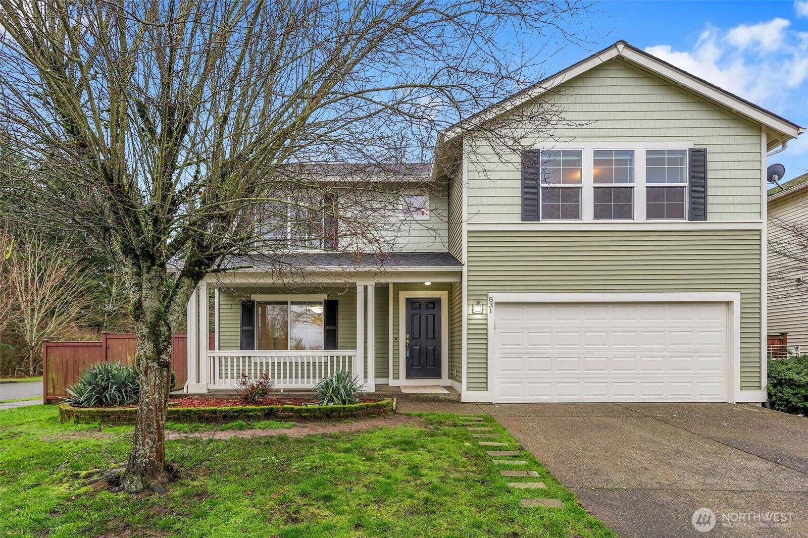 Property Photo:  831 SW 364th Place  WA 98023 