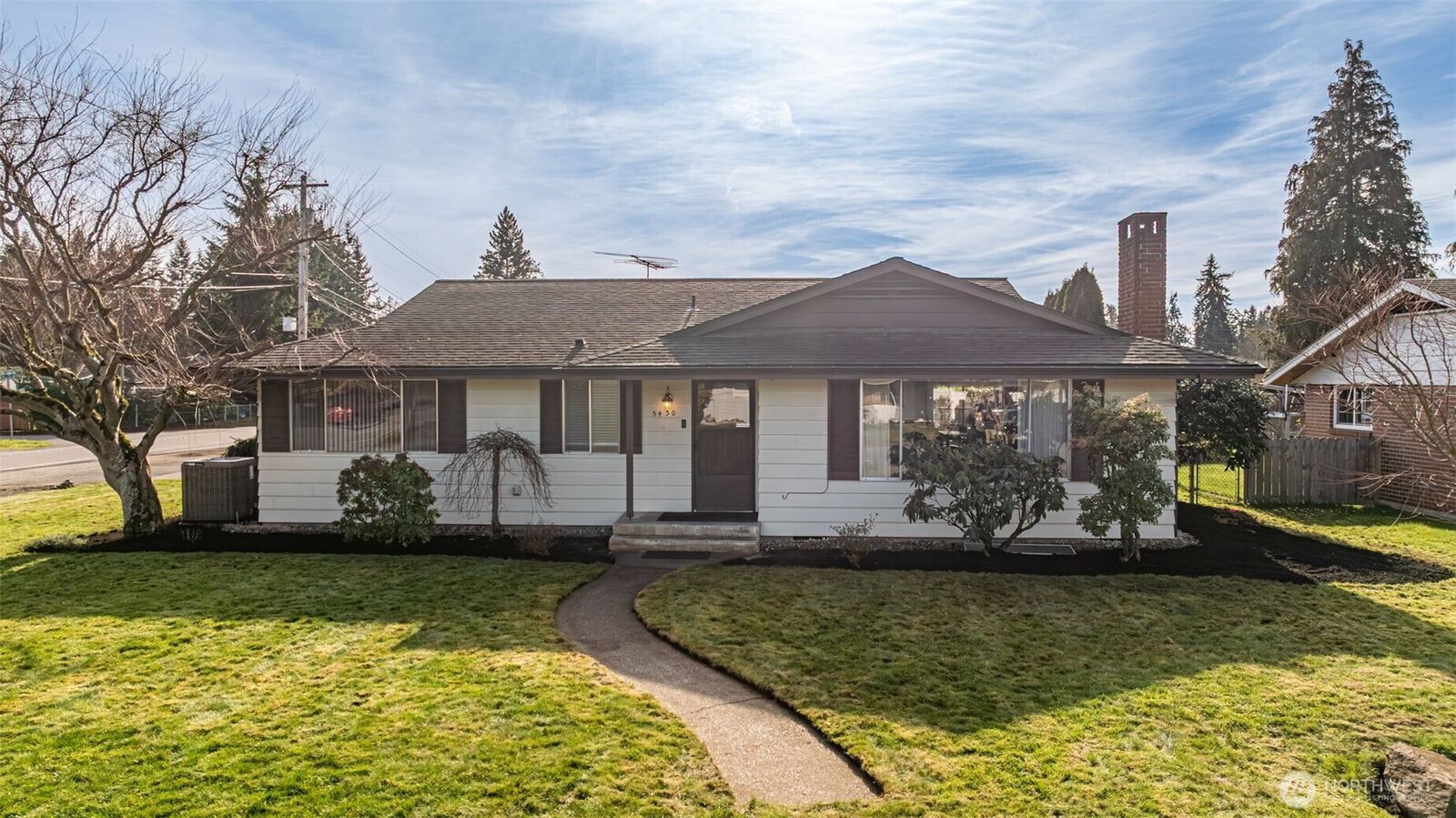 Property Photo:  5430  91st Street NE  WA 98270 