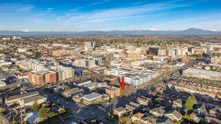 Property Photo:  3024  Grand Avenue  WA 98201 