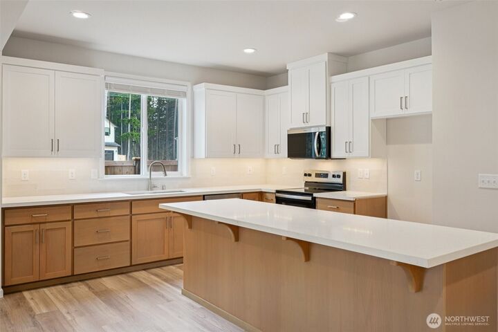 Property Photo: 7531 107th Street Ct E WA 98373