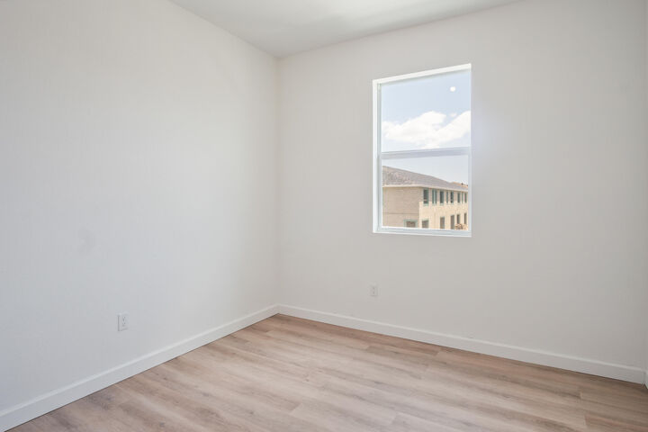 Property Photo:  852 SE Grovebush Lane  FL 34984 