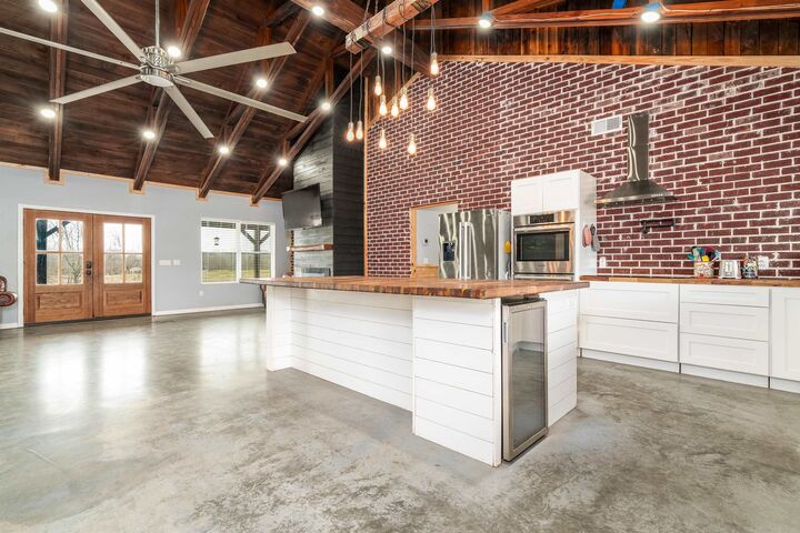 Property Photo:  549 Co Rd 310  AL 35053 - CRANE HI 