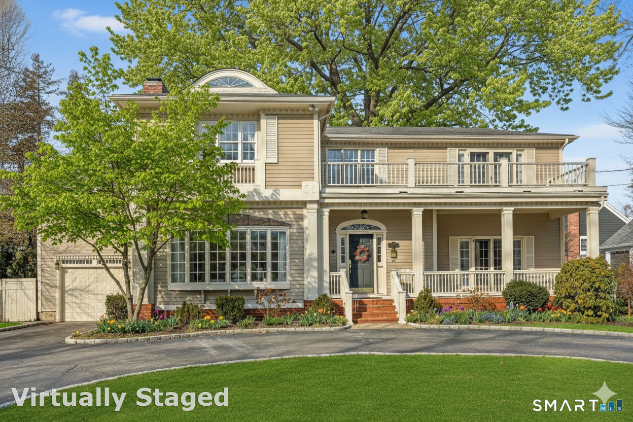 Property Photo:  152 West River Street  CT 06460 