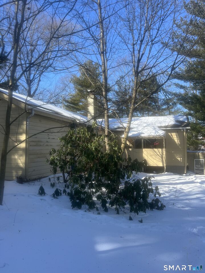 Property Photo:  51 Woody Lane  CT 06516 