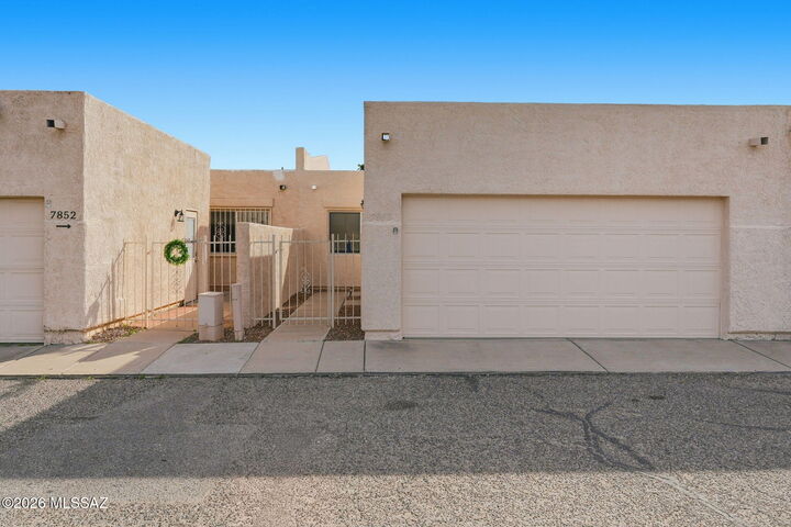 Property Photo:  7848 E 35th Street  AZ 85710 