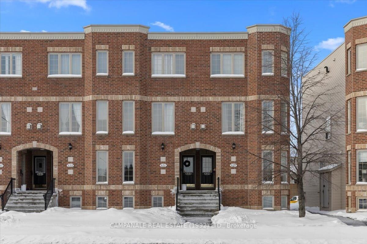 Property Photo:  831 Longfields Drive  ON K2J 5N2 