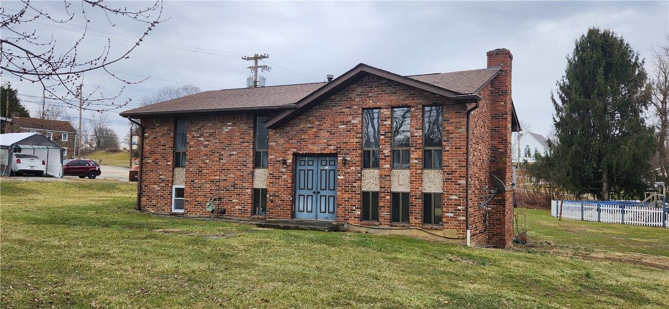 Property Photo:  601 Route 136  PA 15663 