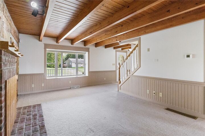 Property Photo:  152 Powell Road  PA 15066 