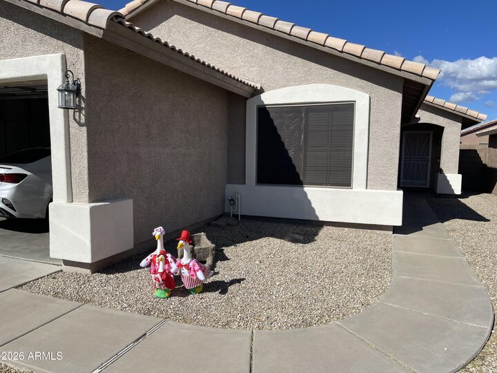 Property Photo:  2242 E 39th Avenue  AZ 85119 