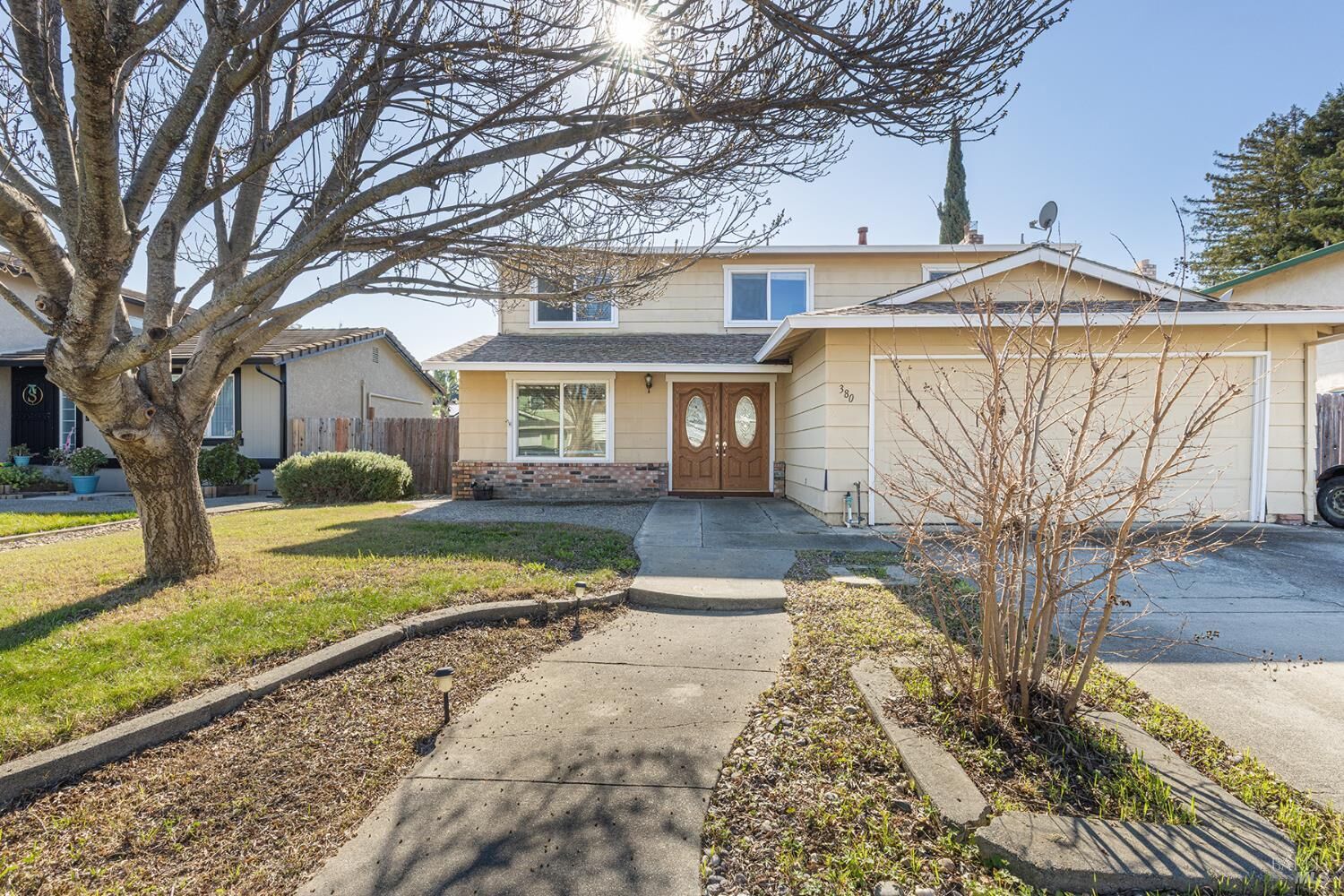 Property Photo: 380 Claridge Court CA 95687