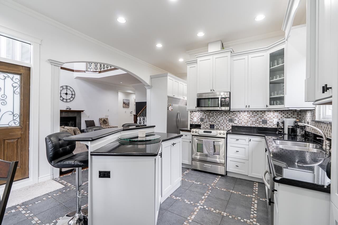 Photo de la propriété: 14867 76A Avenue BC V3S 1S3