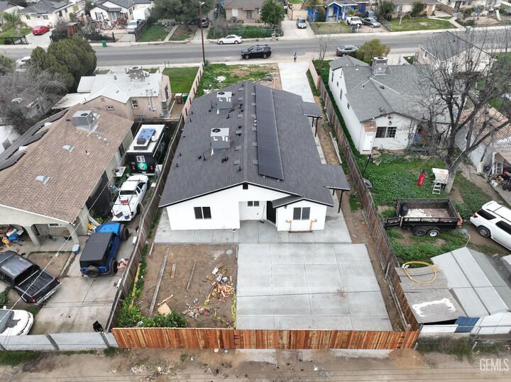 Property Photo: 617 Irene Street CA 93305