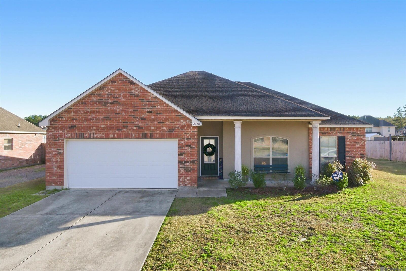 Property Photo:  10430 Oakchase Dr  LA 70706 
