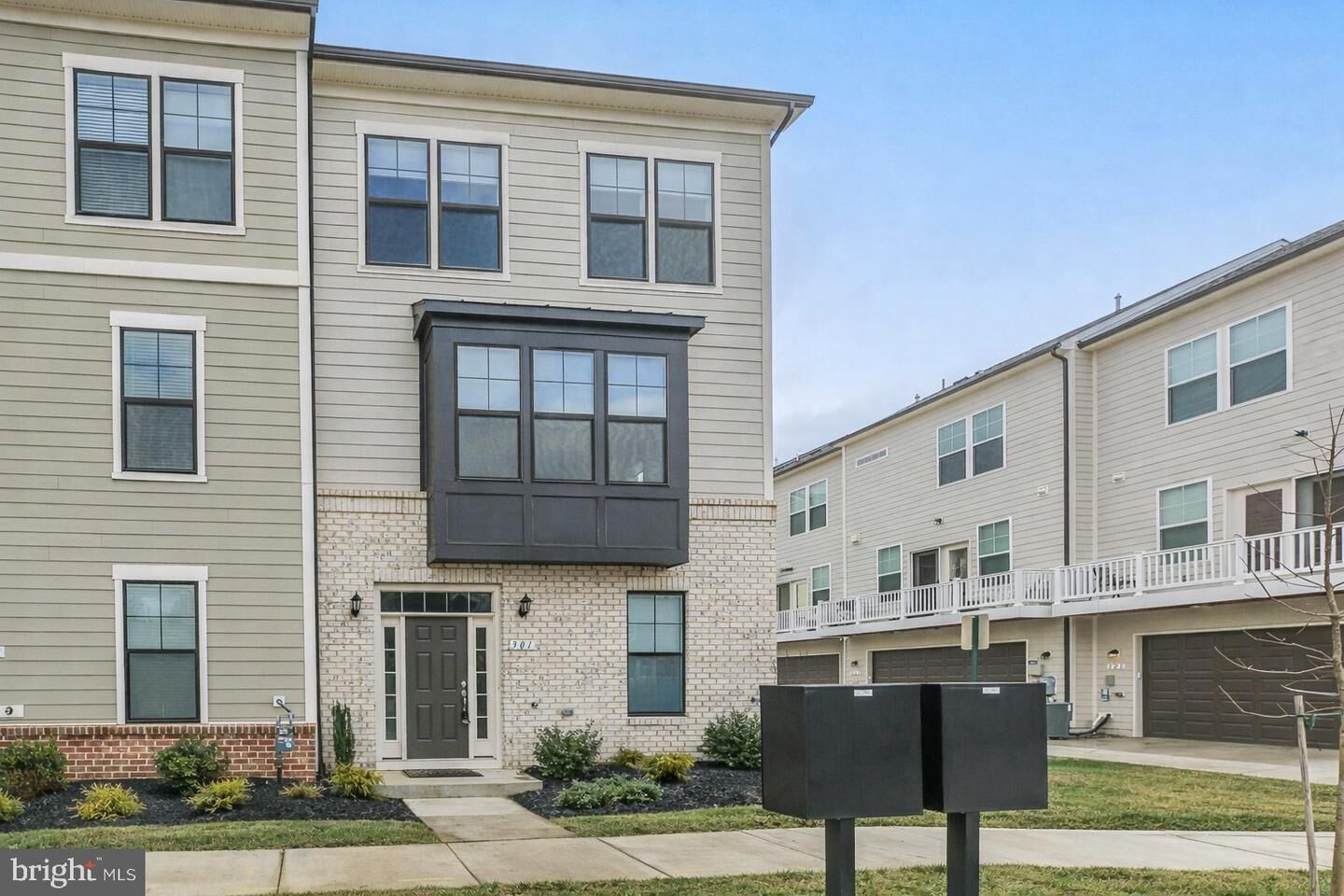 Property Photo: 301 Willis Street VA 22401