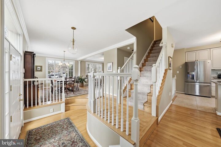 Property Photo:  6127 Donival Square  VA 22315 