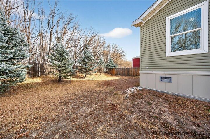 Property Photo:  614 Broken Wheel Ct  WY 82007 