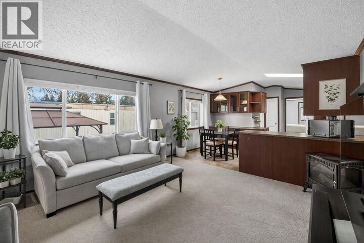 Property Photo:  3350 10 Avenue Northeast 39  BC V1E 1J6 