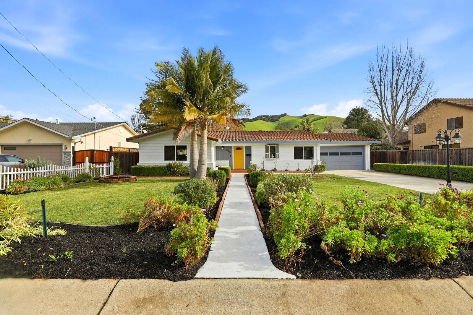Property Photo:  38566 Oliver Way  CA 94536 