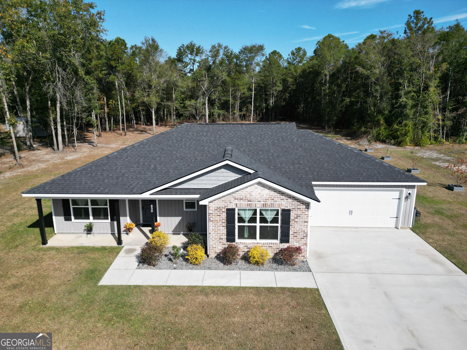 Property Photo:  650 Linden Drive  GA 31545 