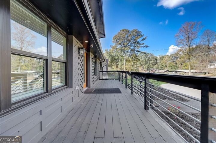 Property Photo:  3202 Kingsdale Drive SW  GA 30311 