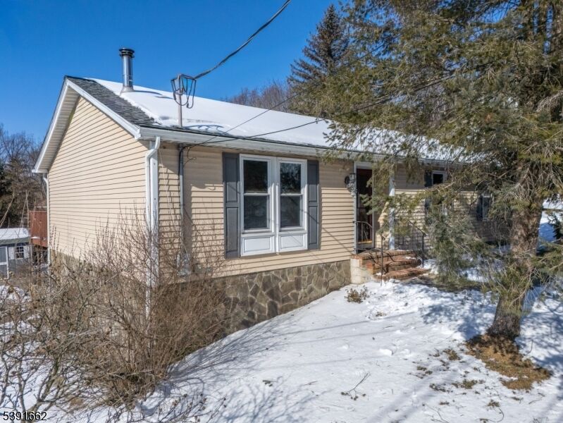 Property Photo:  13 Fairview Avenue  NJ 08829 