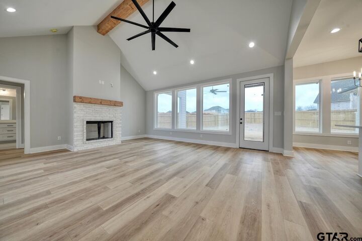 Property Photo:  606 Prince Ln  TX 75704 