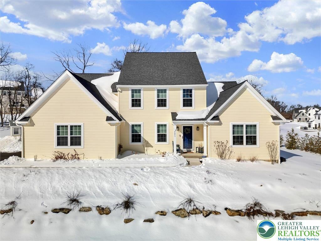 Property Photo:  2645 Longridge Drive  PA 18055 