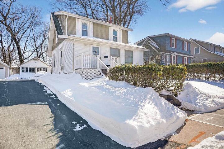 Property Photo:  56 Lincoln Avenue  NY 10965 