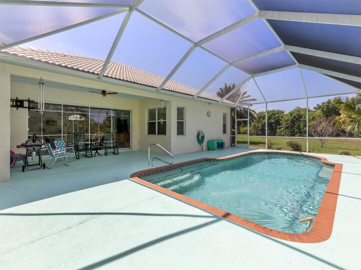 Property Photo:  757 Pond Lily Way  FL 34293 