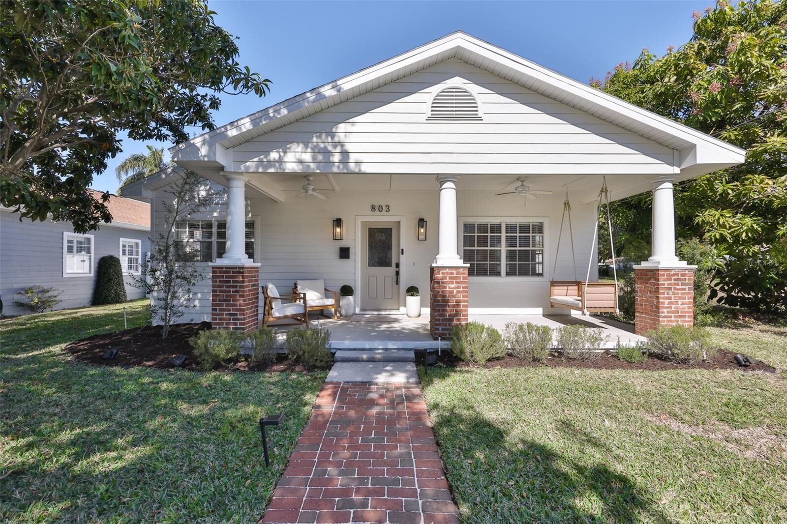 Property Photo:  803 W Alfred Street  FL 33603 