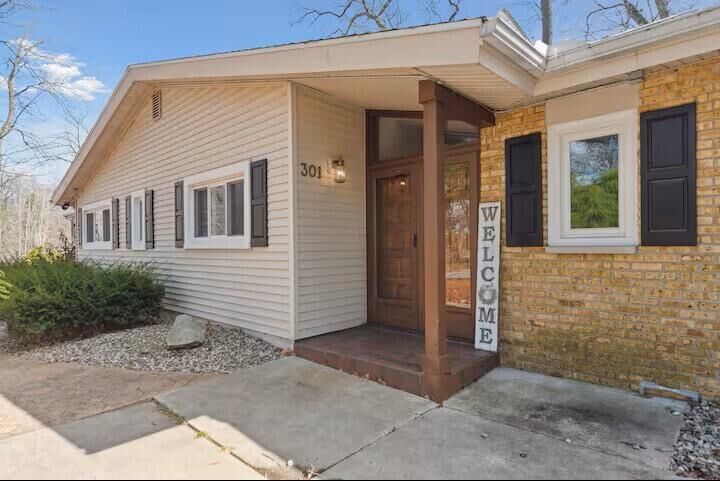 Property Photo:  301 Jennings Landing  MI 49015 