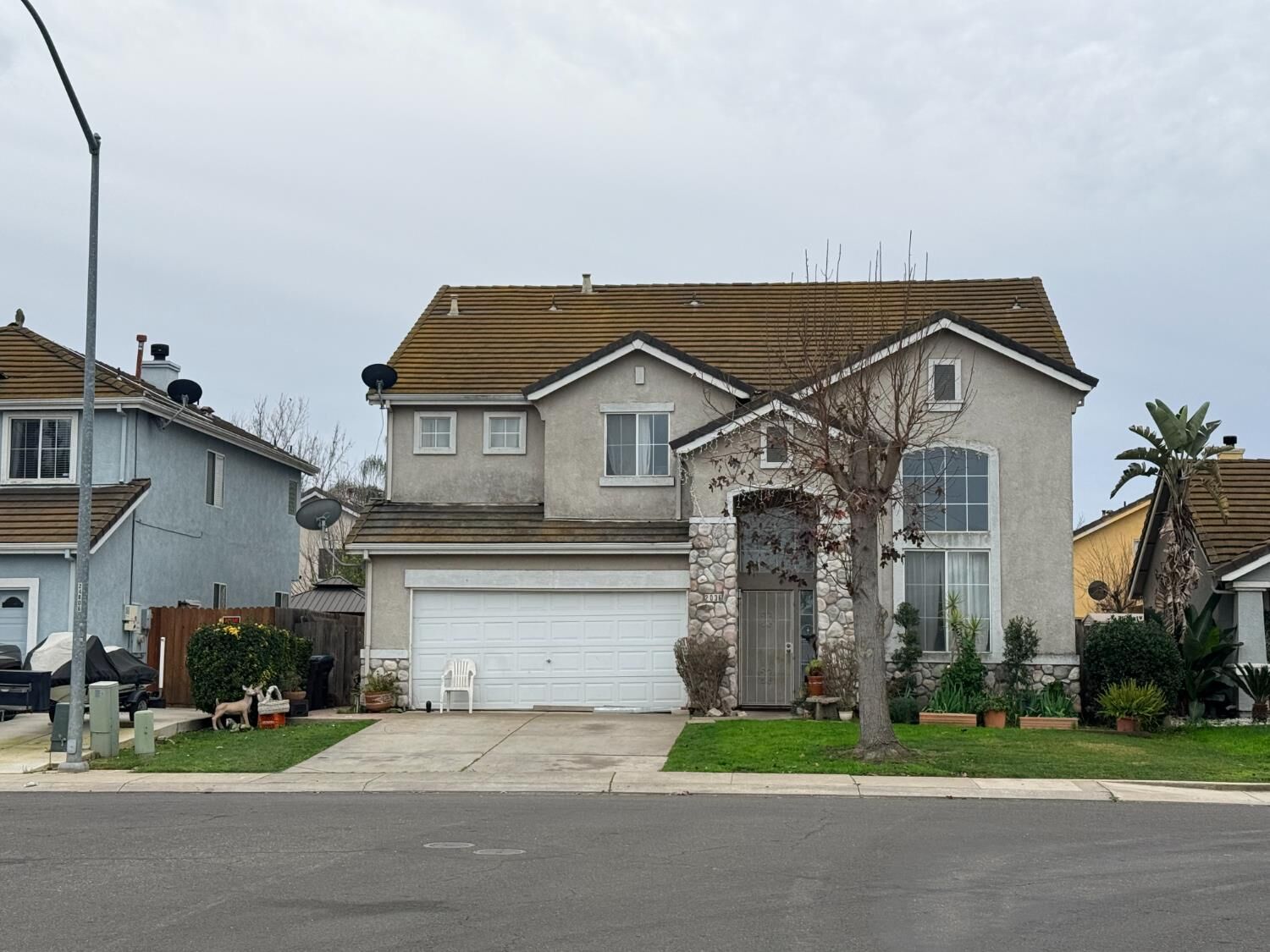 Property Photo:  2036 Picasso Way  CA 95206 