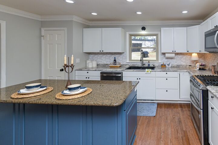 Property Photo:  408 McKibbon Ln  TN 38478 