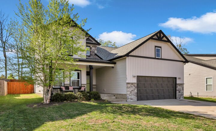 Property Photo:  1183 Ewing Way  TN 37043 