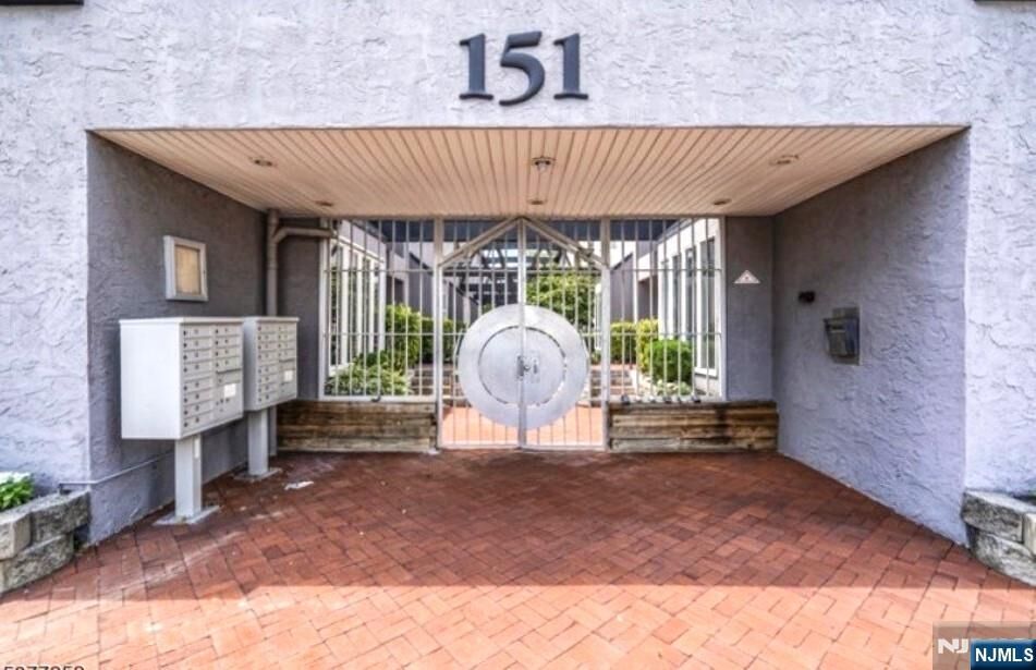 Property Photo:  151 Liberty Street 9  NJ 07643 