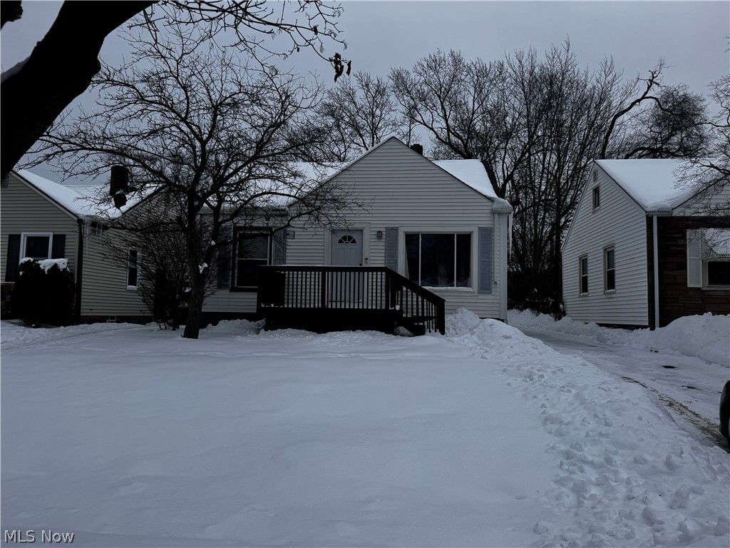 Property Photo:  541 Helper Drive  OH 44146 