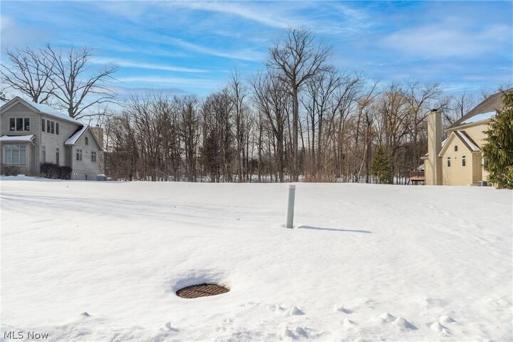 Property Photo:  1906 Woodbrook Lane  OH 44122 