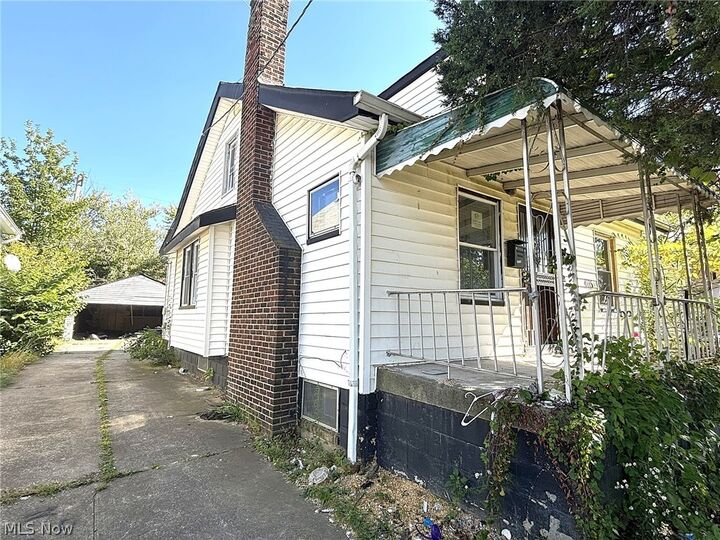 Property Photo: 4115 E 146th Street OH 44128