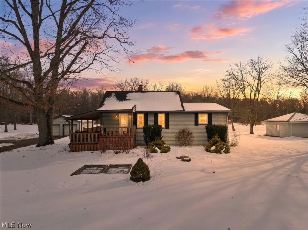 Property Photo: 6291 Downs Road NW OH 44481