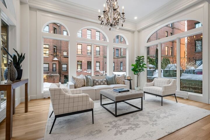 Property Photo:  190 Marlborough A  MA 02116 