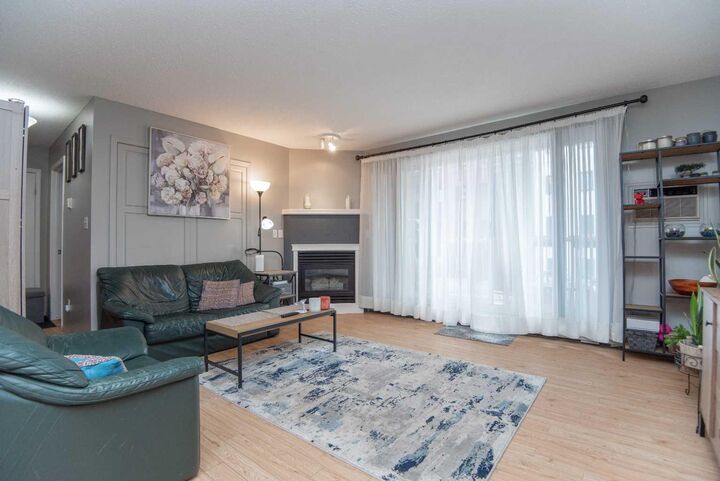 Property Photo: 5326 47 Avenue 212 AB T4N 3R2