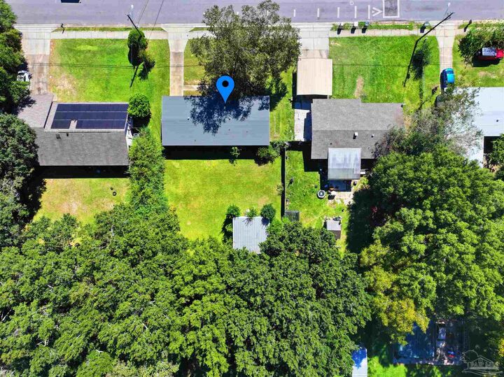 Property Photo:  922 Monclair Rd  FL 32505 