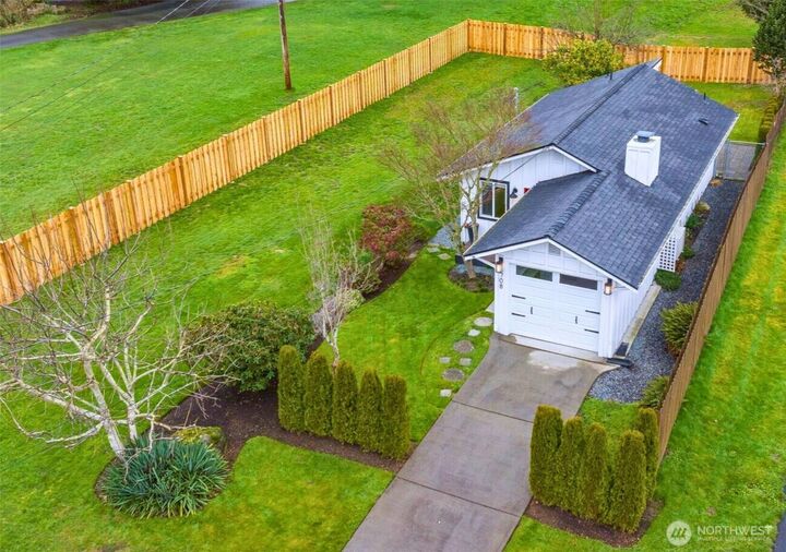 Property Photo:  708  13th Street  WA 98290 