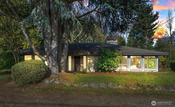 Property Photo:  2306 NE 105th Street  WA 98125 