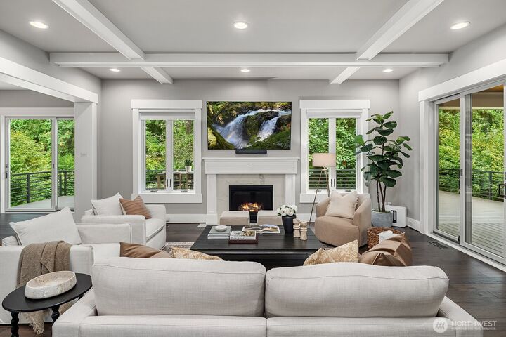 Property Photo: 1646 106th Avenue SE WA 98004